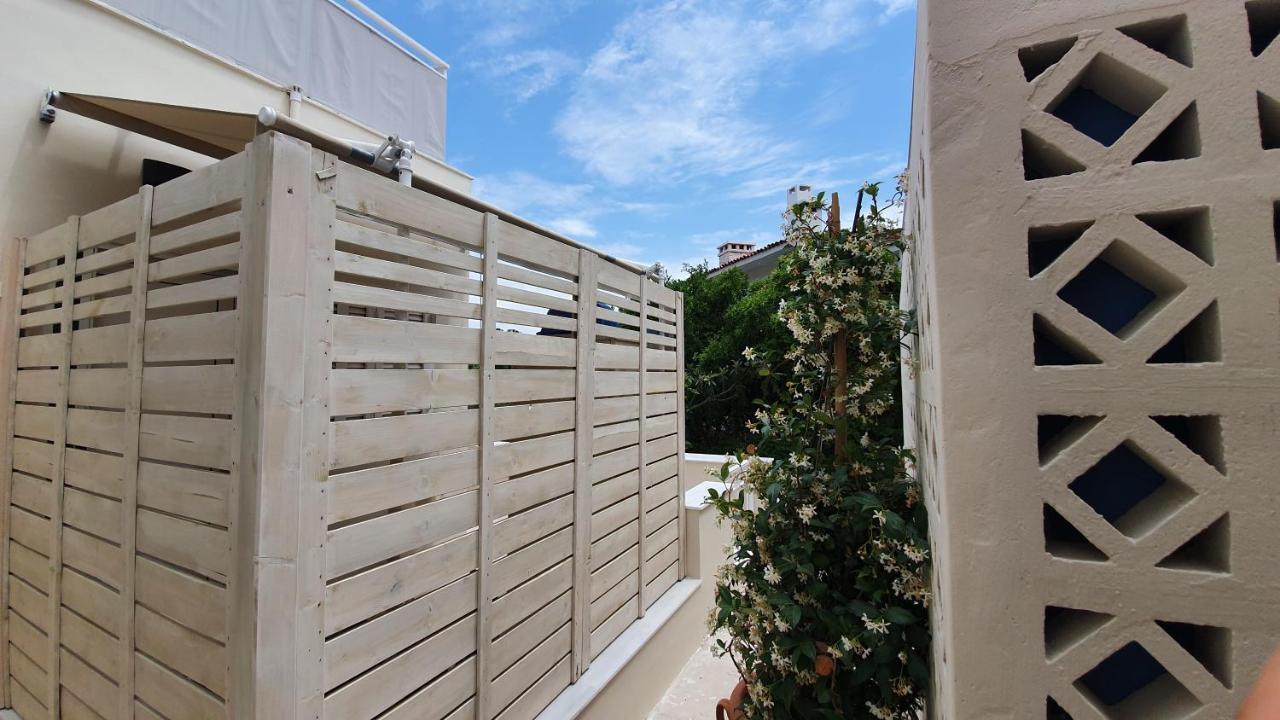 Cozy Seaside Studio In Lemos Vouliagmenis Athen Exterior foto
